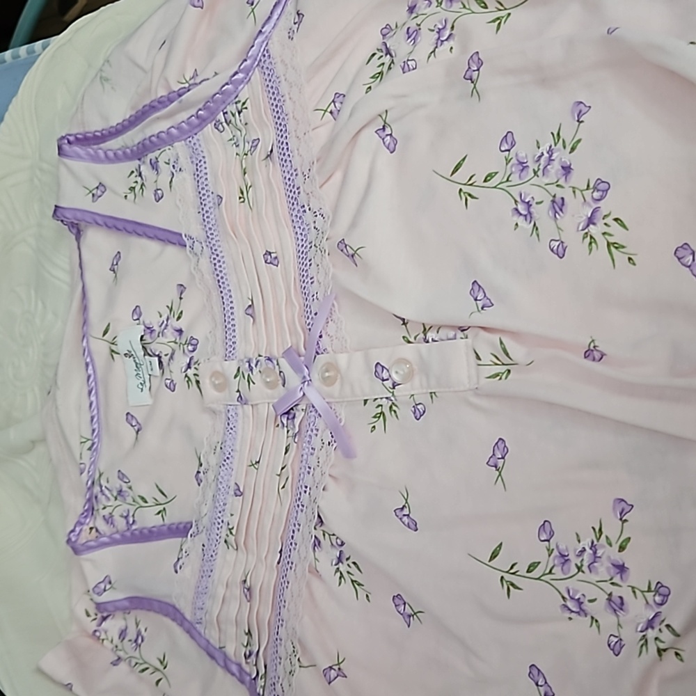 La Marquise Floral Sleeveless Nightshirt Size S/M